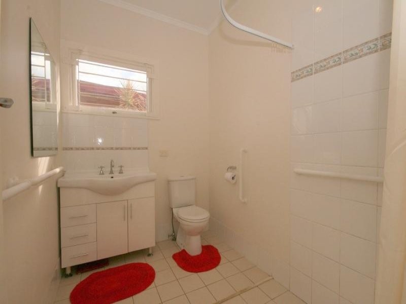 28 Crawford Rd, Wynnum West QLD 4178