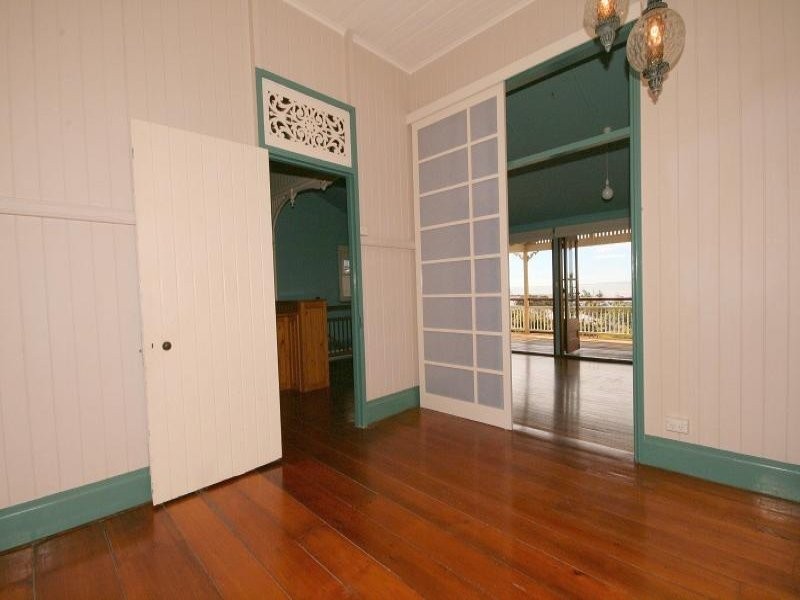 34 Wellington St, Manly QLD 4179