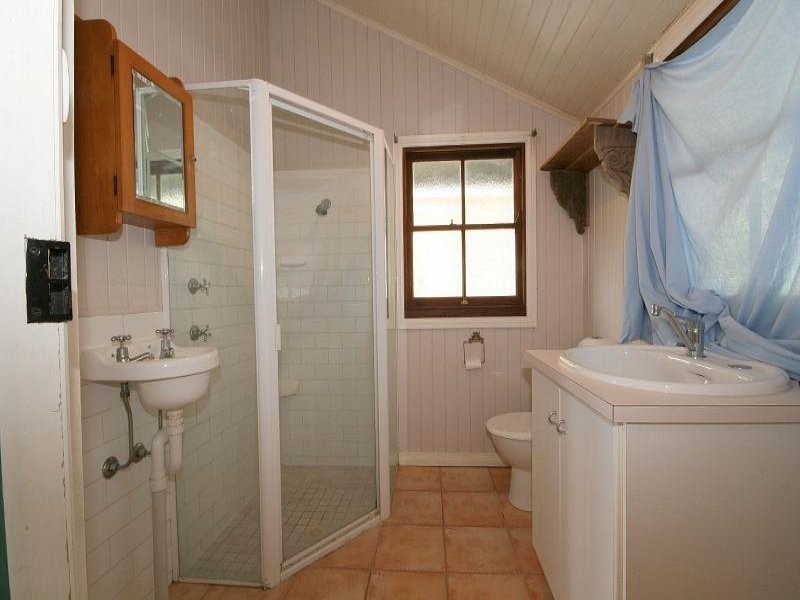 34 Wellington St, Manly QLD 4179