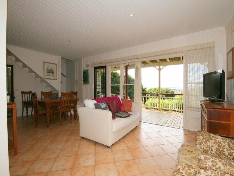 34 Wellington St, Manly QLD 4179