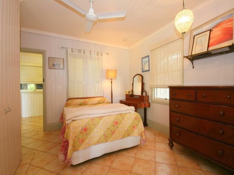 34 Wellington St, Manly QLD 4179