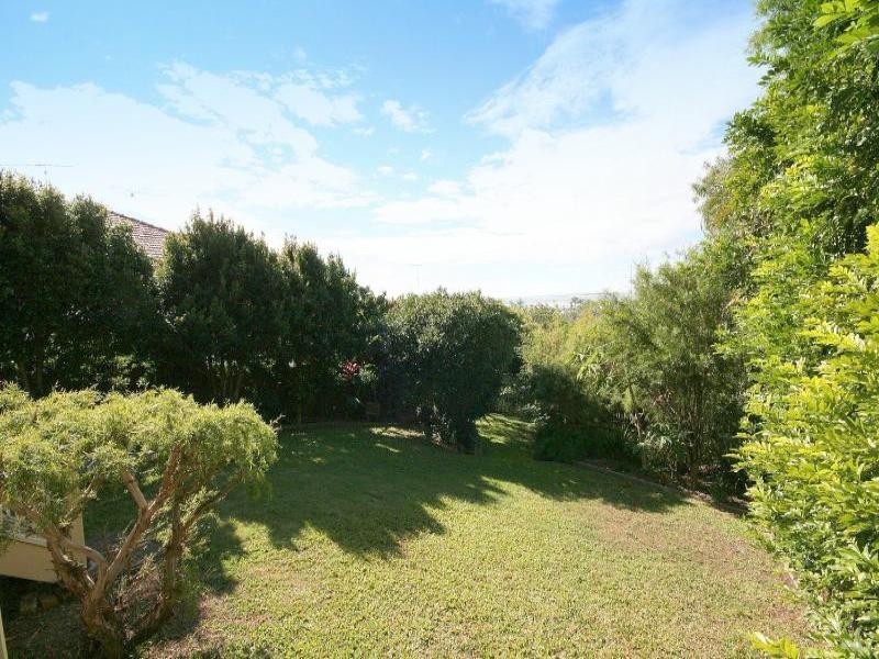 34 Wellington St, Manly QLD 4179