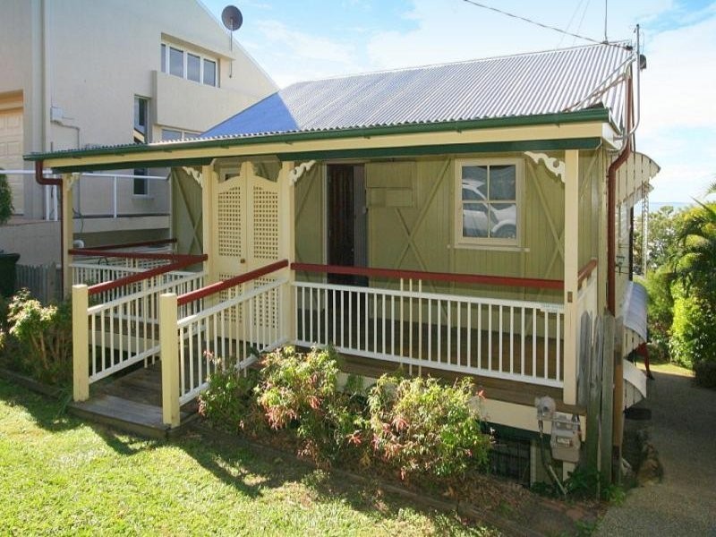 34 Wellington St, Manly QLD 4179