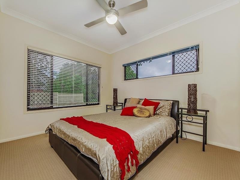 31 Saunders  Pl, Wynnum QLD 4178