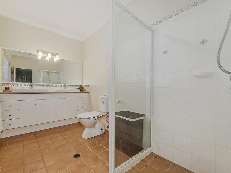 31 Saunders  Pl, Wynnum QLD 4178