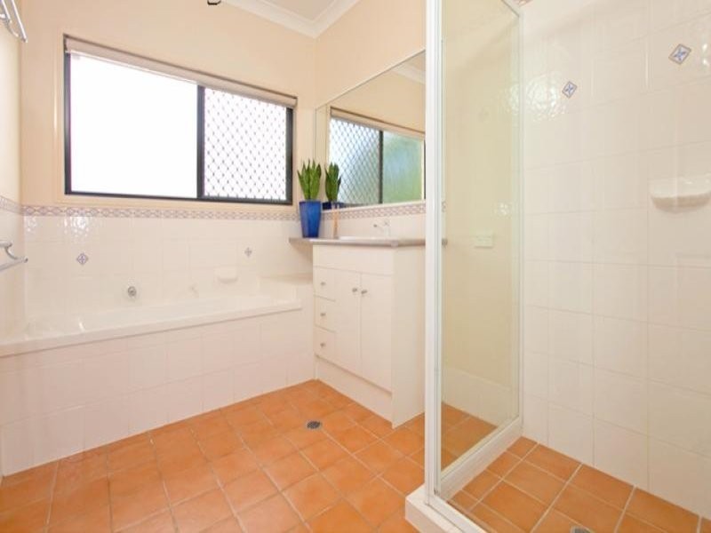 31 Saunders  Pl, Wynnum QLD 4178
