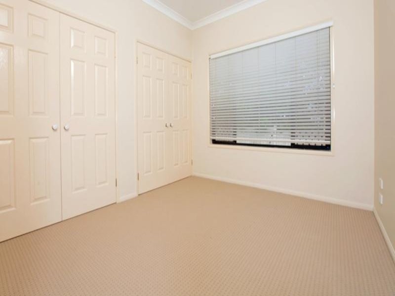 31 Saunders  Pl, Wynnum QLD 4178