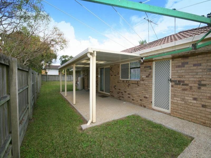 83 Schooner Cct, Manly West QLD 4179