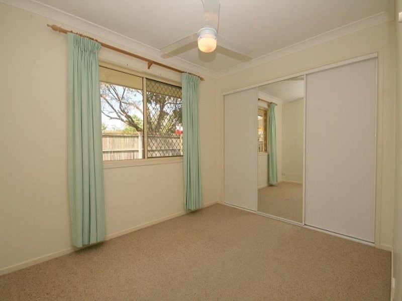 83 Schooner Cct, Manly West QLD 4179