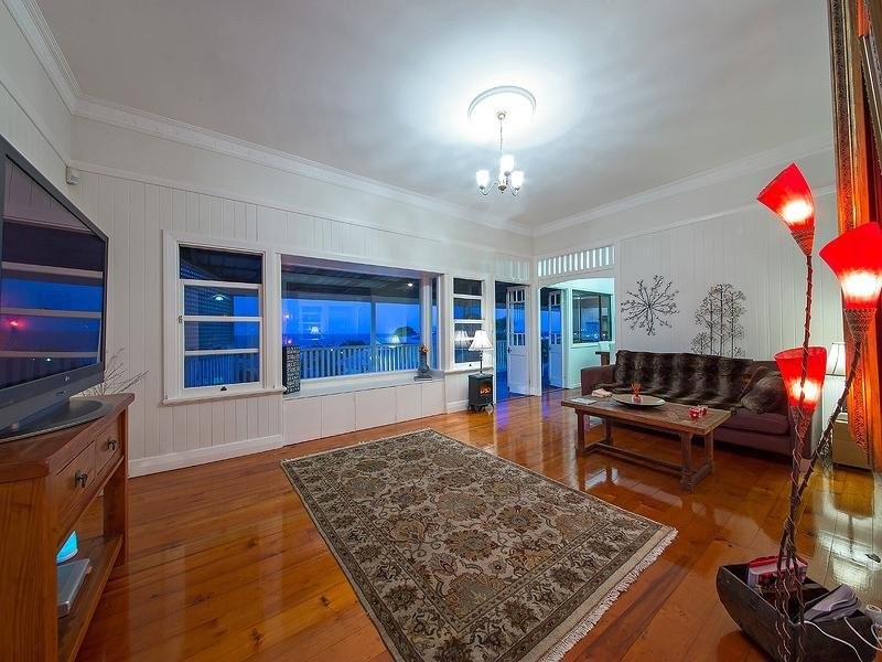 2 Kingsley Tce, Wynnum QLD 4178