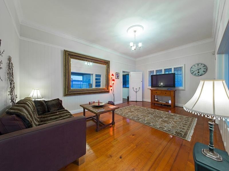 2 Kingsley Tce, Wynnum QLD 4178