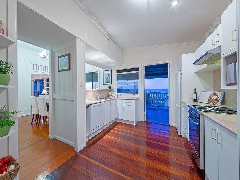 2 Kingsley Tce, Wynnum QLD 4178
