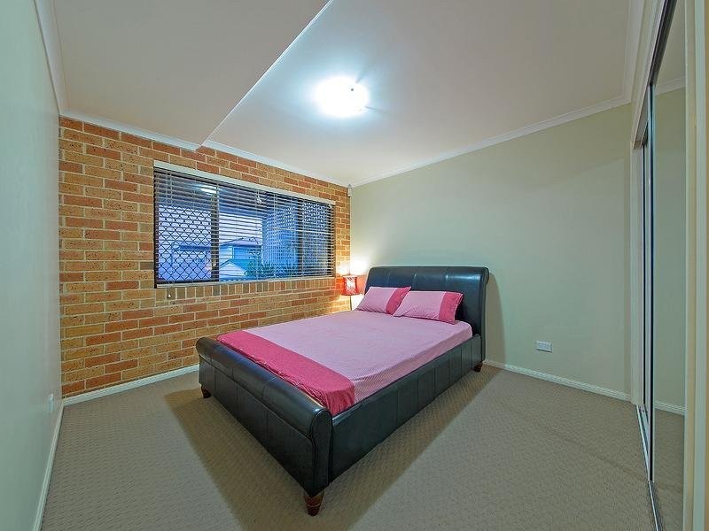 2 Kingsley Tce, Wynnum QLD 4178