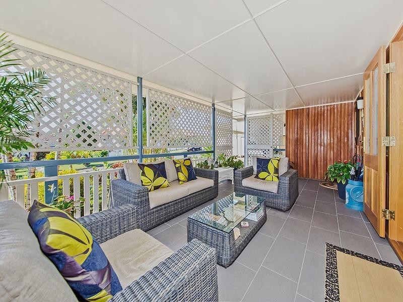 24 Banoon Dr, Wynnum QLD 4178