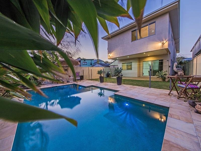 24 Orallo St, Lota QLD 4179