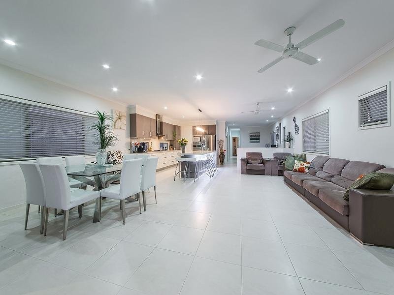 24 Orallo St, Lota QLD 4179