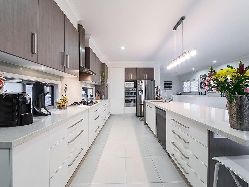 24 Orallo St, Lota QLD 4179