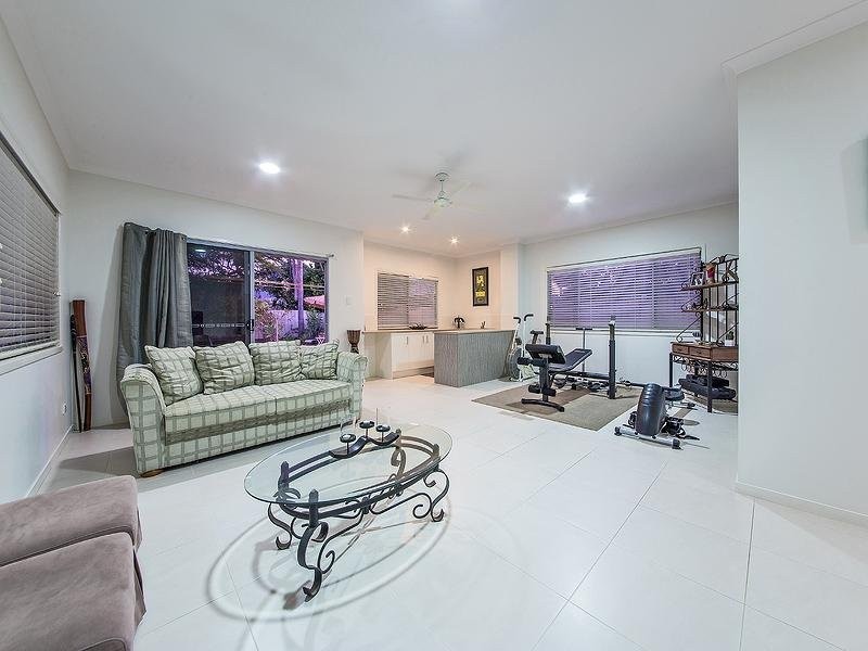 24 Orallo St, Lota QLD 4179