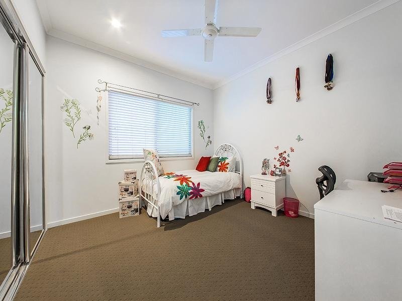 24 Orallo St, Lota QLD 4179