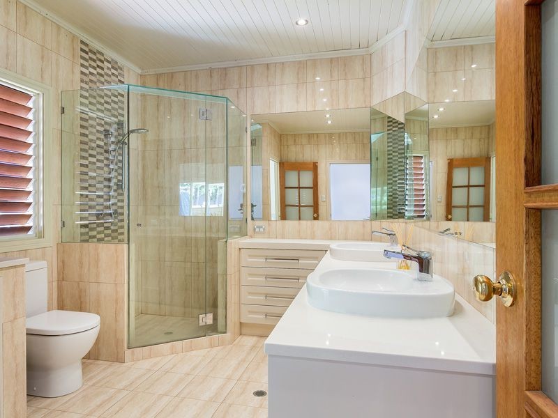 493 Royal Esplanade -, Manly QLD 4179