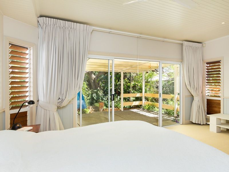 493 Royal Esplanade -, Manly QLD 4179