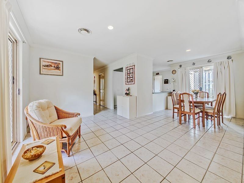 39 Matthews Way, Wakerley QLD 4154