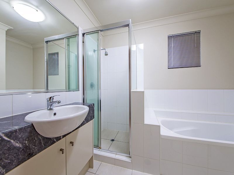 10/51-55 Daniells St, Carina QLD 4152