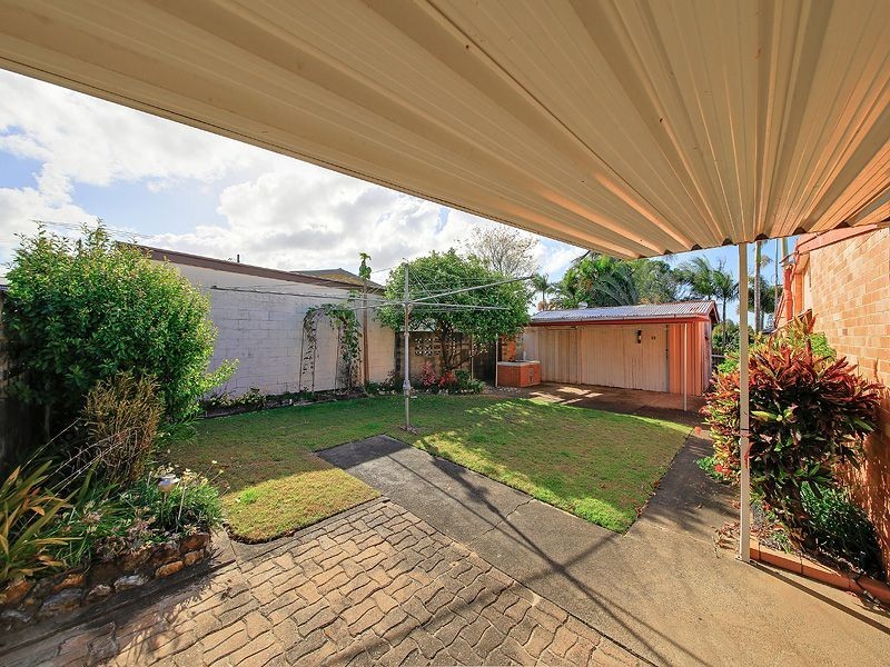15 Brockworth St, Wynnum West QLD 4178