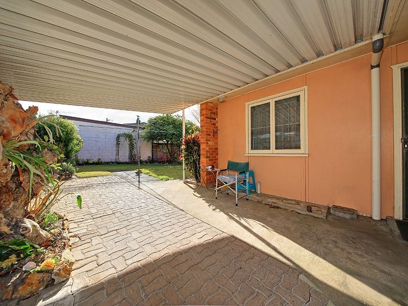 15 Brockworth St, Wynnum West QLD 4178