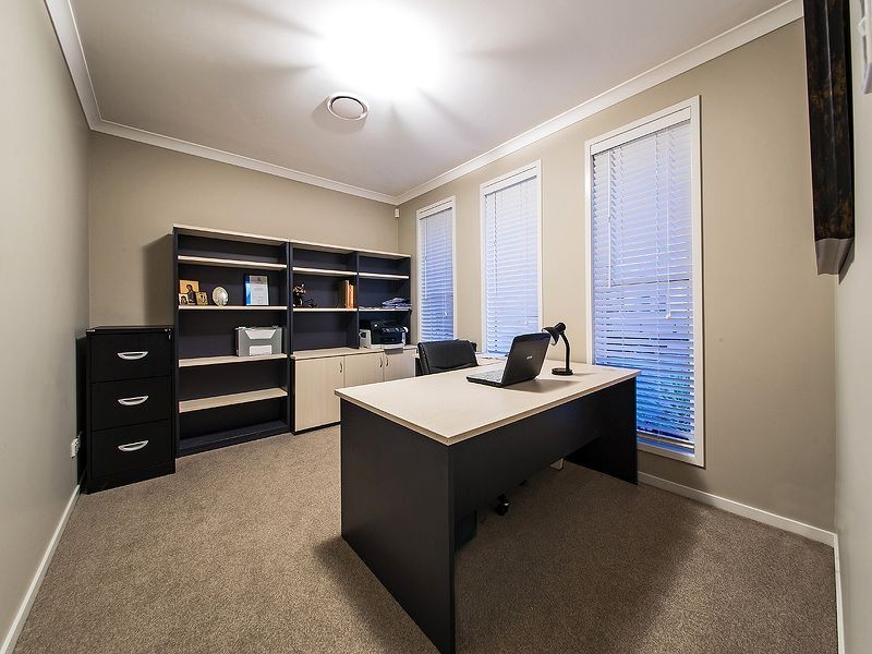 12 Foxwood Cct, Wakerley QLD 4154