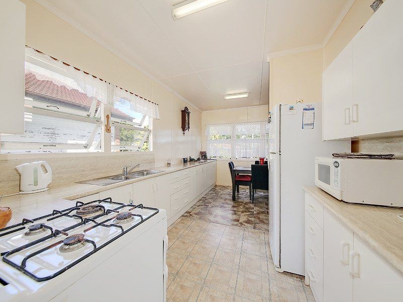 18 Tulkara Street, Manly West QLD 4179