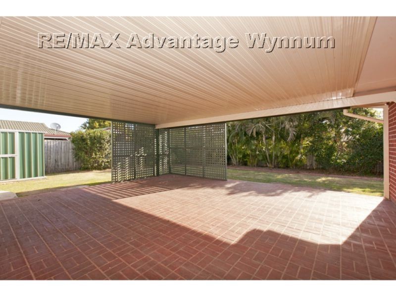 19 Poinciana St, Wynnum West QLD 4178