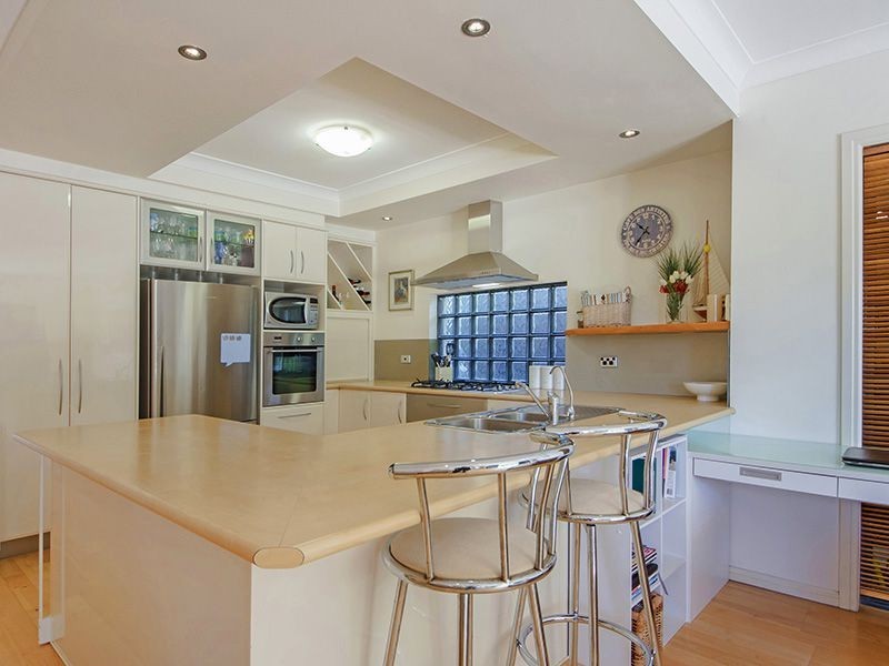 92 Central Street, Labrador QLD 4215