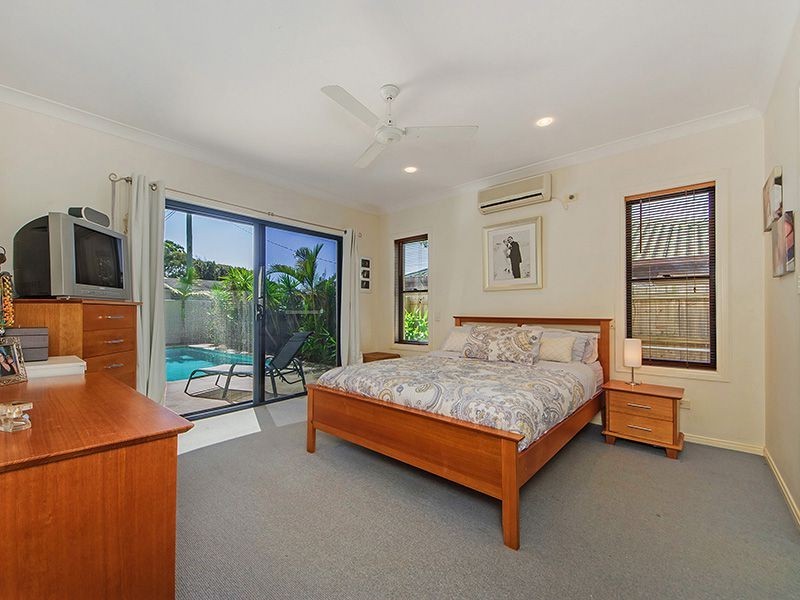 92 Central Street, Labrador QLD 4215