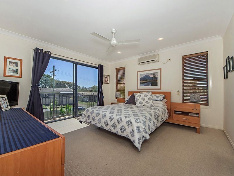 92 Central Street, Labrador QLD 4215