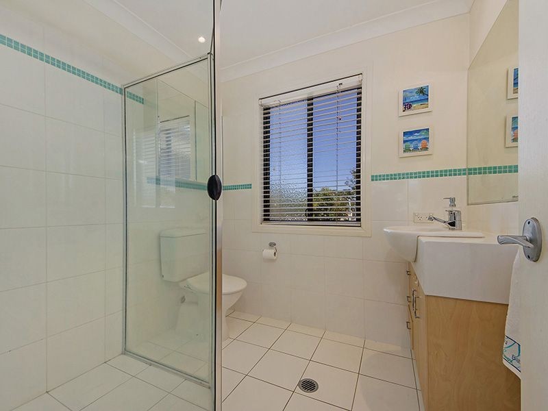 92 Central Street, Labrador QLD 4215
