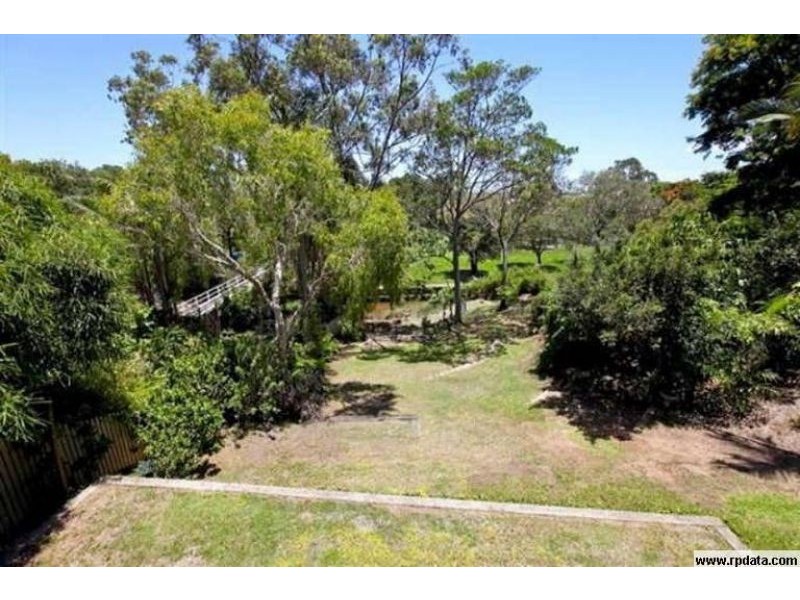 18 Bay Terrace, Wynnum QLD 4178
