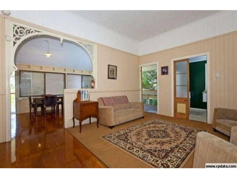 18 Bay Terrace, Wynnum QLD 4178