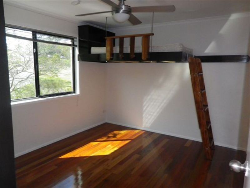 52 Constellation Way, Wynnum QLD 4178