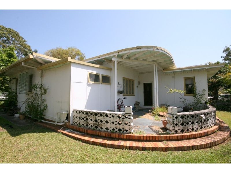 136 Cameron Pde, Wynnum QLD 4178