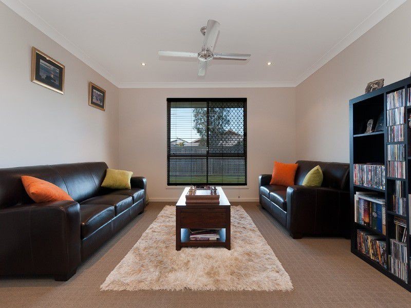 1 Brushbox Place, Wakerley QLD 4154