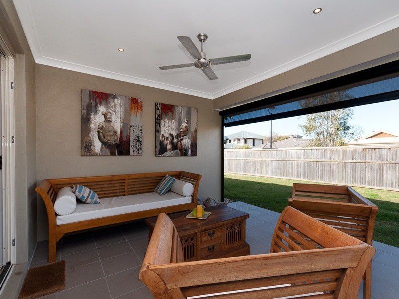 1 Brushbox Place, Wakerley QLD 4154