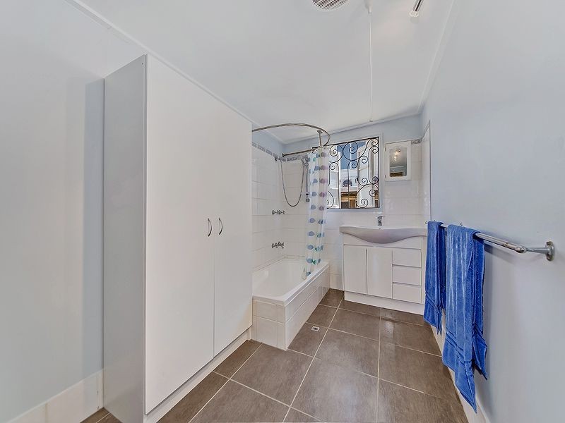 162 Blackwood Rd, Manly West QLD 4179
