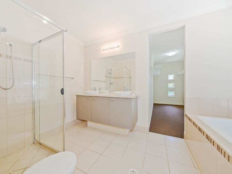 48 Foch Street, Wynnum West QLD 4178