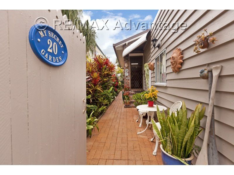20 Earl Parade, Manly QLD 4179