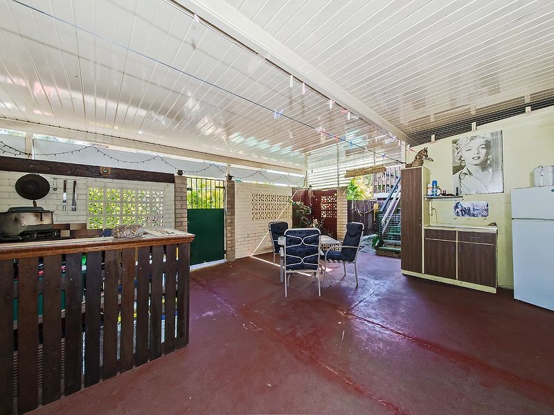 6 Meadowview Street, Tingalpa QLD 4173