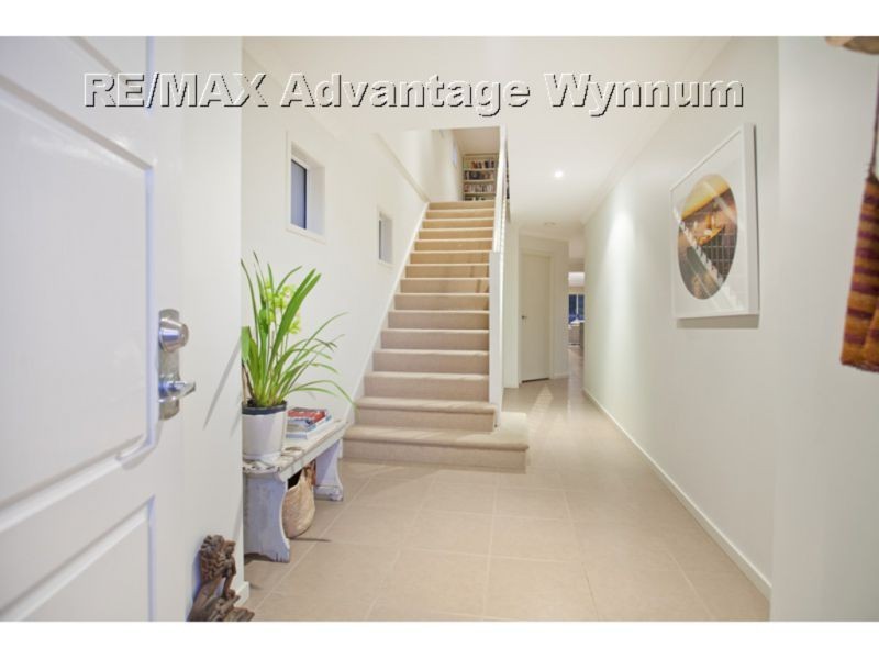 56 Macdonald St, Lota QLD 4179