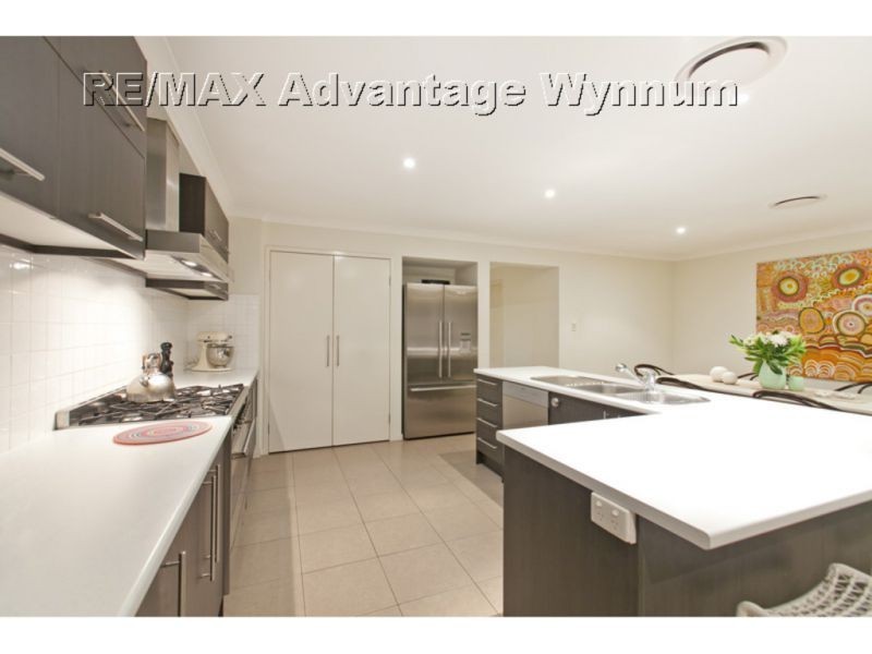 56 Macdonald St, Lota QLD 4179