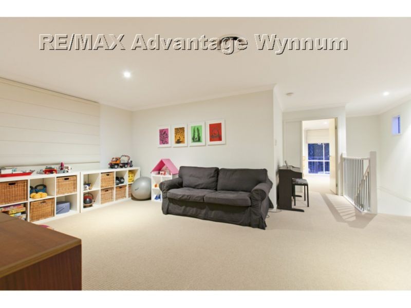 56 Macdonald St, Lota QLD 4179