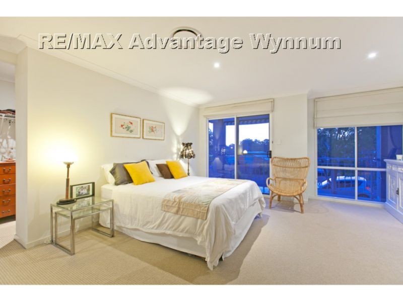 56 Macdonald St, Lota QLD 4179